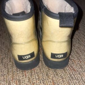 UGG Kids Boots - Cream and Black